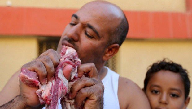 4. Makan Mayat, Papua Nugini dan Brasil