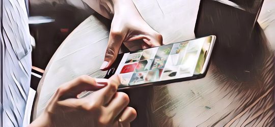 Pasti 3 Hal Ini yang Bikin Kamu Kepo Dengan Media Sosial Seseorang, Ngaku Deh