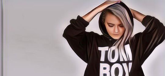 6 Cara Mendekati Wanita Tomboy, Pria Jangan Takut Duluan