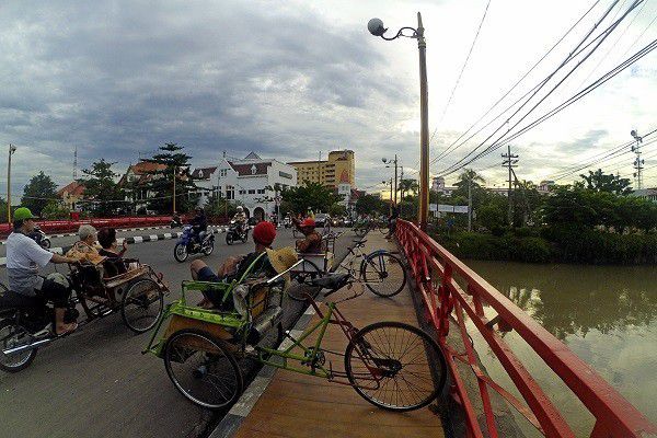 1. Jembatan Merah, Surabaya