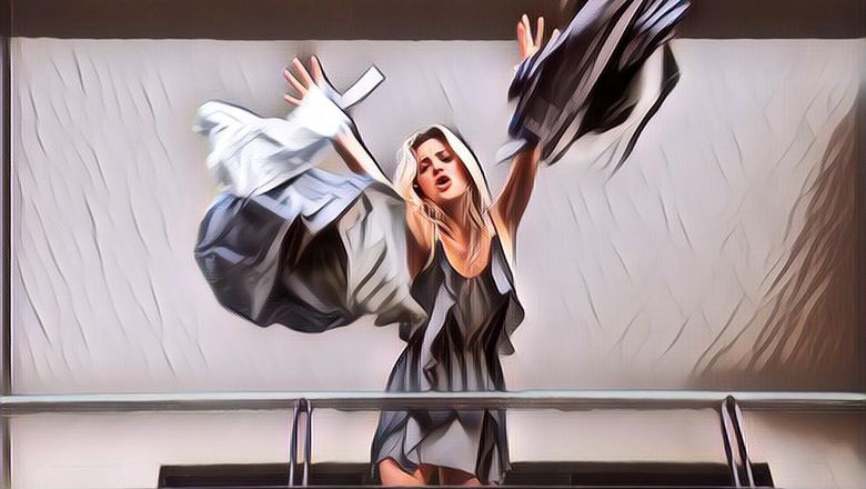 Udah Putus Tapi Masih Nyimpan Barang Mantan, Enaknya Diapain Ya?