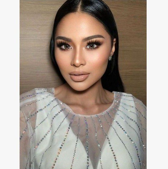 # Nadira Isaac Selebgram dan Pengusaha Kecantikan