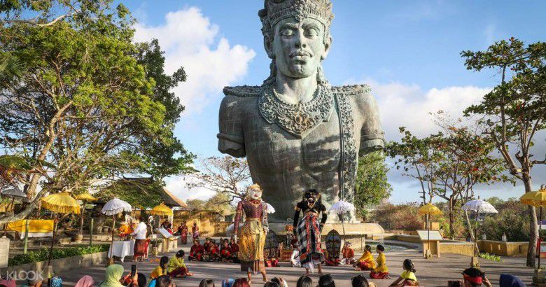 3. Garuda Wisnu Kencana