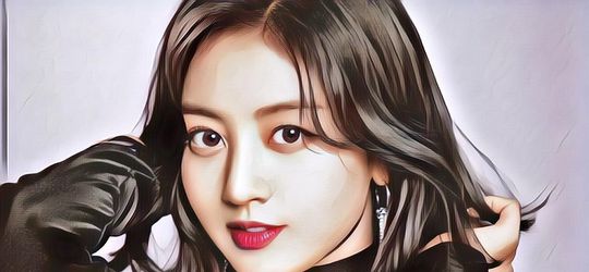 Potret Senyum Menggemaskan Jihyo Leader 'Twice', Bikin Mood Balik Lagi!