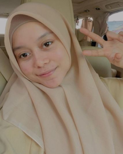 Lesti Kejora memang sering membagikan selfienya tanpa makeup di Instagram pribadinya. Kalau gini kaya masih anak sekolahan kan?