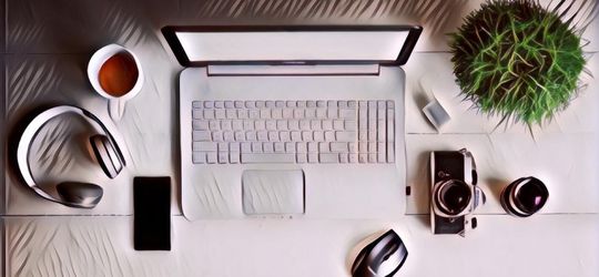 Bahaya Radiasi Cahaya Biru Dari Gadget yang Dapat Merusak Kulit, Jangan Biarkan Ia Merusakmu