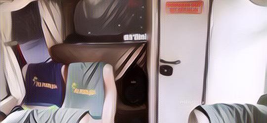 Tahu Nggak Sih, Kenapa Tempat Tidur Sopir Bus Selalu Berada di Paling Belakang?