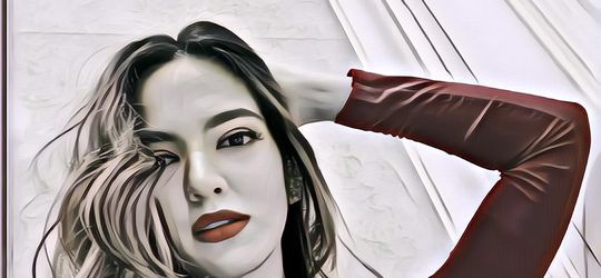 Trending Isi Tas Nia Ramadhani, Bawa Kacamata Biar Kelihatan Pinter!