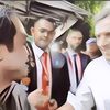 Pria Ini Beruntung Ngobrol dengan Presiden Prancis yang Jalan Kaki di Trotoar Bali