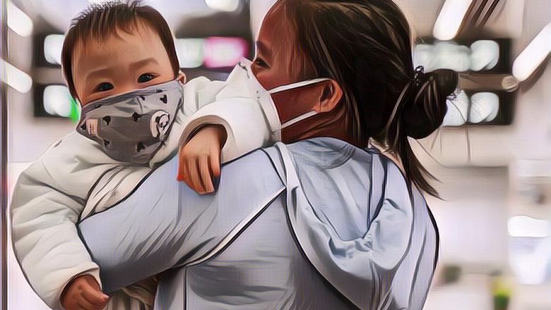 Terinfeksi Virus Corona, Bayi Ini Minta Gendong Ayahnya dari Ruang Isolasi