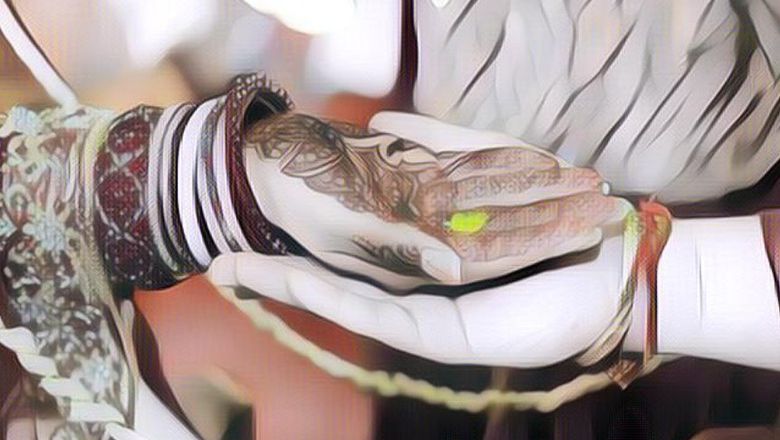 Heboh! Pasangan Asal Pakistan Ini Menikah dan Diarak Pakai Buldoser