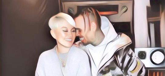 Agnez Mo: Yang Perlu Kamu Tahu Soal Hubungannya dengan Chris Brown