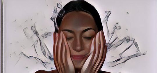 Miliki Banyak Manfaat, Bolehkah Mencuci Muka dengan Air Dingin?