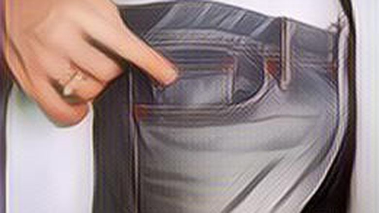 Sudah Tahu Belum Fungsi Awal Kantong Kecil di Celana Jeans? Ternyata untuk Ini Lho!