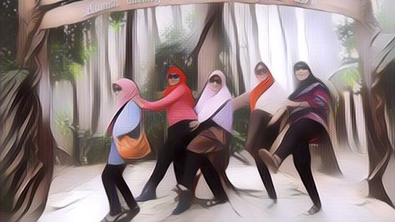 Bikin Tepok Jidat, Ini Tingkah Emak-emak Ngeselin Saat Traveling