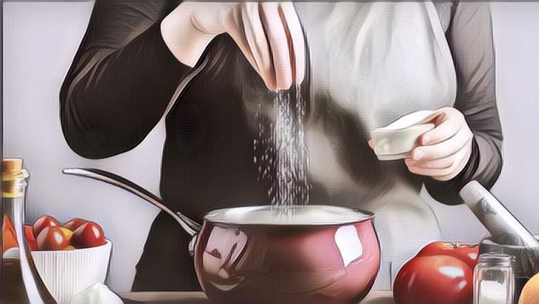 Nggak Usah Panik, Begini Lho 4 Cara Mengatasi Masakan yang Terlalu Asin