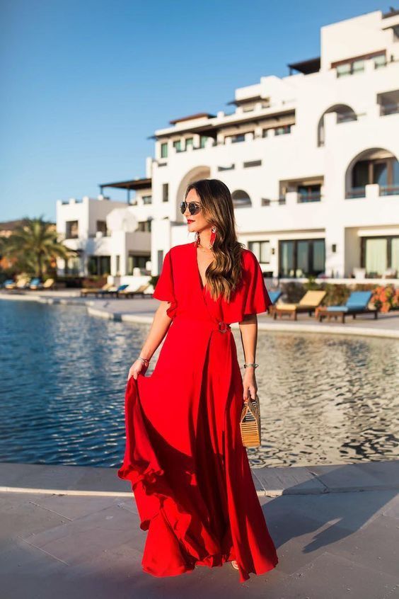 2. Bisa memberi fokus dan mengambil fokus pake pakaian warna merah.