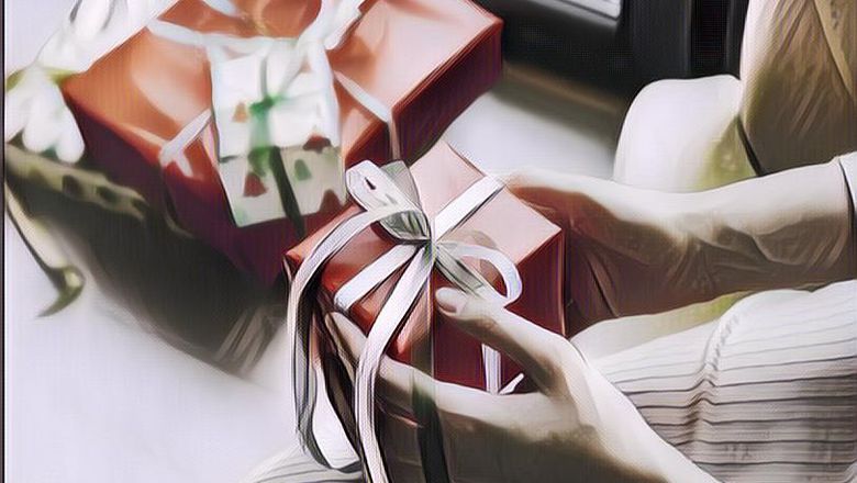 6 Barang Ini Bisa Jadi Inspirasi untuk Kado di Hari Valentine, Supaya Gak Melulu Bunga & Coklat