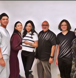 Maia Estianty Klarifikasi Soal Dirinya yang Sibuk dengan Kamera Saat Alyssa Umumkan Kehamilan