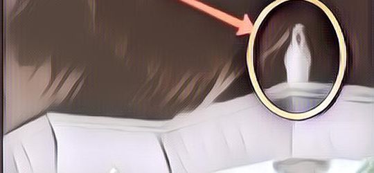 Foto-foto Penampakan Hantu Pocong, Mana yang Paling Serem?