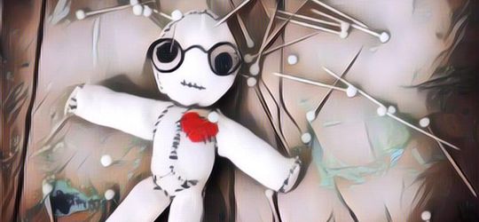 Ngeri! Penyelam Ini Tak Sengaja Temukan Bukti Santet Dalam Laut