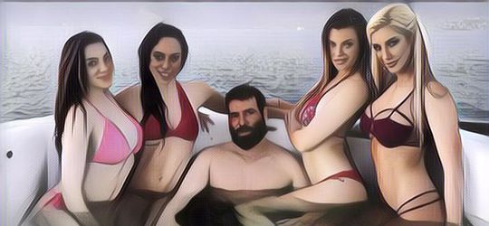 Dapat Julukan Raja Instagram, Pria Ini Sering Adakan Party Tanpa Menggunakan Busana