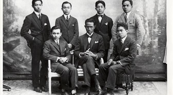 2. Soalnya, kondisi gigi di jaman itu, buruk...