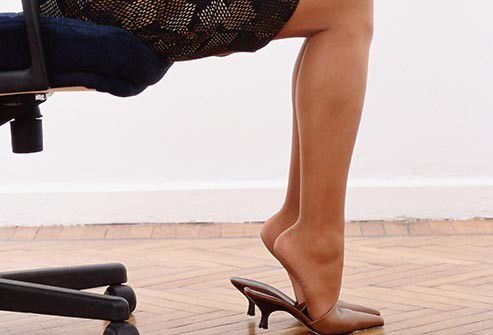 6. Gerakan diatas kursi