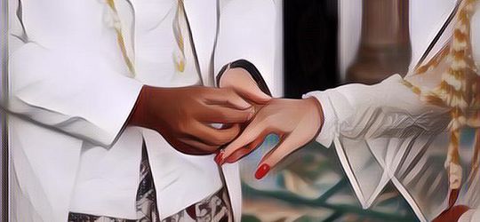 UNIK Banget Gak Ada yang Nandingin! Janda Ini Dinikahi Brondong dengan Mas Kawin Belalang Goreng, dan Nikah di dalam Goa