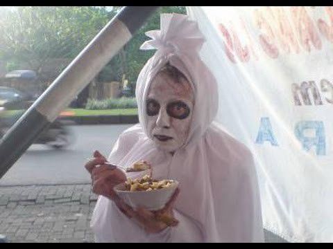 7. Pocong Kelaperan