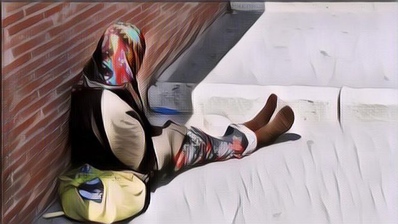 Viral Pengemis Ini Sibuk Hitung Duit Segepok, Netizen Langsung Iri