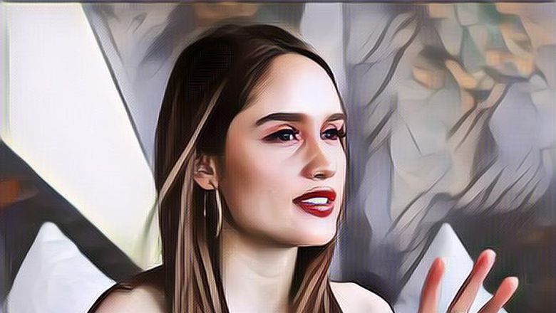 Artis Ternama, Kok Cinta Laura Jarang Pakai Barang Branded?