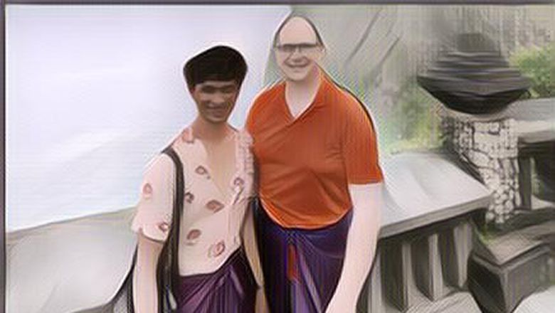 5 Aktivitas yang Dilakukan Pasangan Gay Ragil Mahardika dan Frederik Vollert Saat Pulang Kampung ke Indonesia