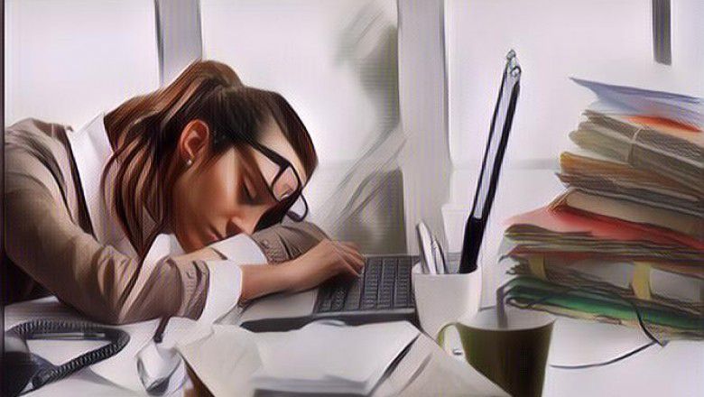 7 Aktivitas yang Seharusnya Nggak Dilakukan Saat Capek