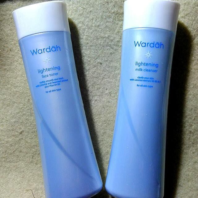 3. Wardah Lightening Milk Cleanser & Wardah Lightening Face Toner