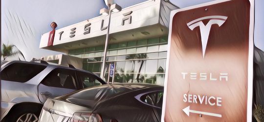Apes! Mobil Tesla Terendam Banjir Jakarta, Biaya Service-nya Mahal Banget