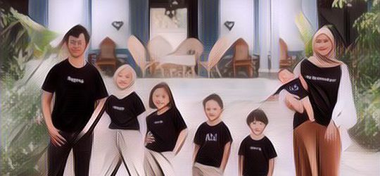 Para Artis yang Punya Banyak Anak, Padahal Usia Masih Muda