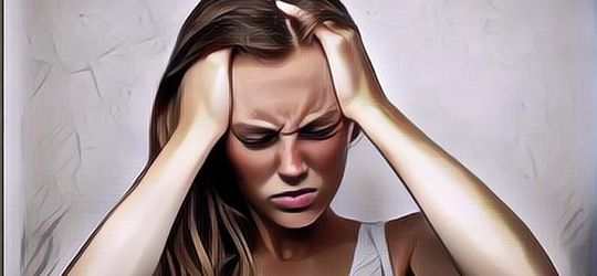 Sering Sakit Kepala Tanpa Sebab? Mungkin 4 Makanan Ini Penyebabnya