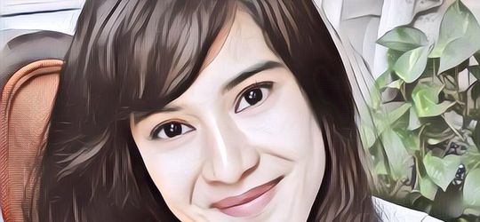 Foto Dian Sastro Pake Kebaya Sambil Bawa Gitar Gibson Les Paul di Perayaan Hari Kartini