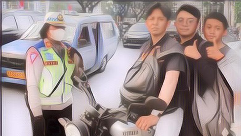 Ditilang Polisi karena ‘Cengtri’ dan Gak Pakai Helm, Tiga Remaja Ini Malah Bahagia