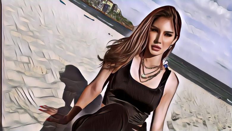 Tertangkap Pakai Mukena Saat Ibadah Umroh, Transgender Asal Malaysia Ini Akui Punya 2 Jenis Kelamin!