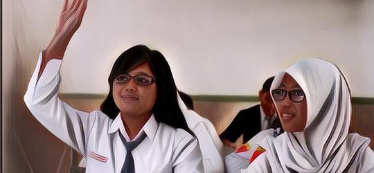 Plus Minus Anak Sekolah di Kupang Masuk Jam 5 Pagi