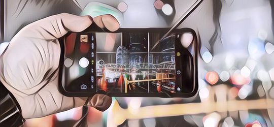 8 Trik Foto Keren Malam Hari Hanya Menggunakan HP, Hasilnya di Luar Dugaan!