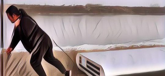 ASTAGA! Powerbank Ini Ukurannya Gak Nyantai Banget, Punya Kapasitas 27 Juta mAh dan Bisa untuk Ngecas 5000 Ponsel!