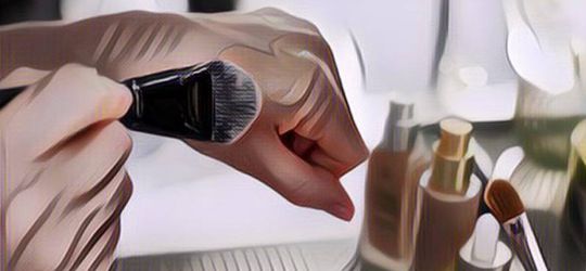 Ladies, Begini Tips Supaya Foundation Gak Bikin Cakey di Wajah