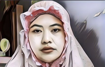 Ngakak! Seorang Wanita Pakai Mukena Bak Bunga Mekar, Bikin Warganet Terhibur