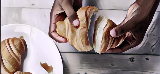 Pakar Etiket Ungkap Cara Makan Croissant Yang Benar, Gak Perlu Pakai Garpu Dan Pisau Loh!