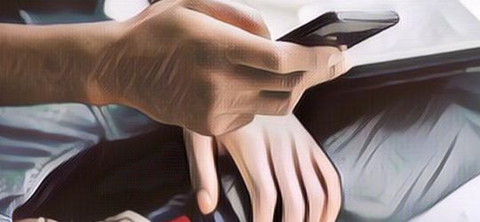 Seorang Kakak Syok Saat Melihat Notifikasi WhatsAppnya, Begini Isinya