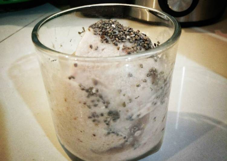 Banana Strawberry Sorbet with Chia Seeds