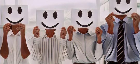 4 Cara Menghadapi Teman Kerja yang Suka ‘Cari Muka’ di Depan Bos, Bikin Sebel Deh!